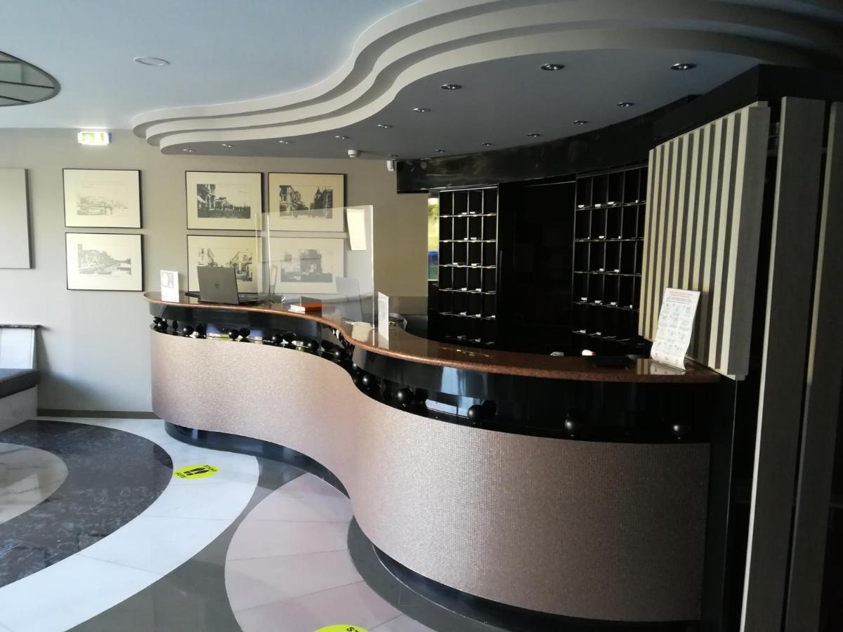 Esperia Hotel Thessaloniki Buitenkant foto