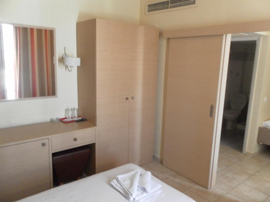 Esperia Hotel Thessaloniki Buitenkant foto